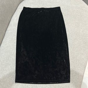 High waisted black midi skirt